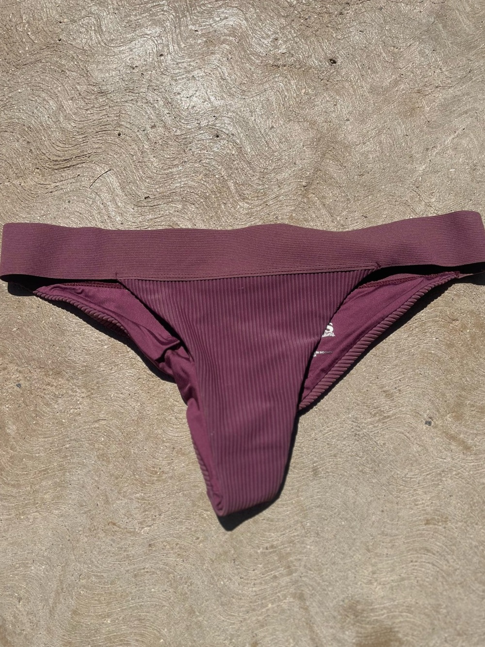 FRANKIE’S BIKINIS | Ribbed Bikini Bottom in Deep Plum S